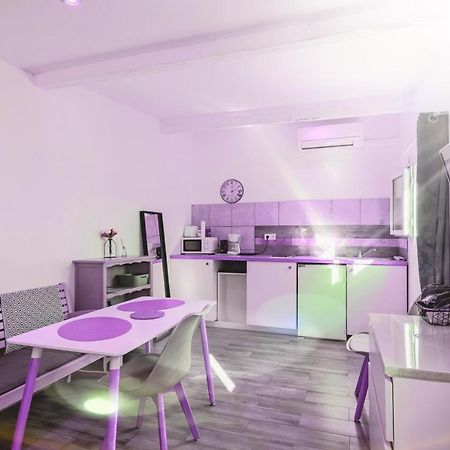 Gite Du Stade Le Studio Cour Parking Et Piscine Partagee 마르세유 외부 사진