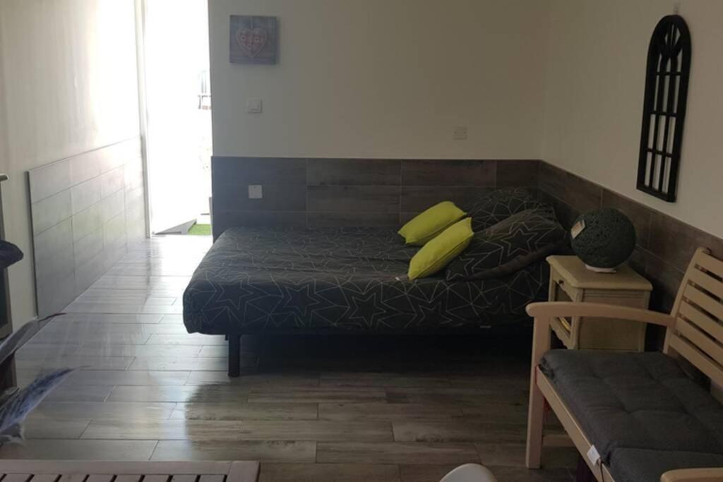 Gite Du Stade Le Studio Cour Parking Et Piscine Partagee 마르세유 외부 사진